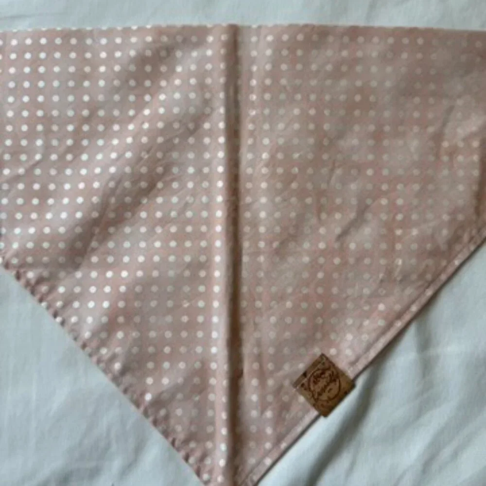 NWT, Canoodle Polka Dot Pattern Dog Bandana, White and Pink, Size L
